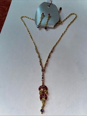 Pink crystal necklace and earrings set gold tone metal